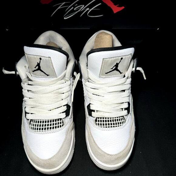 Jordan Retro Sneakers - White and Black - Picture 4 of 9